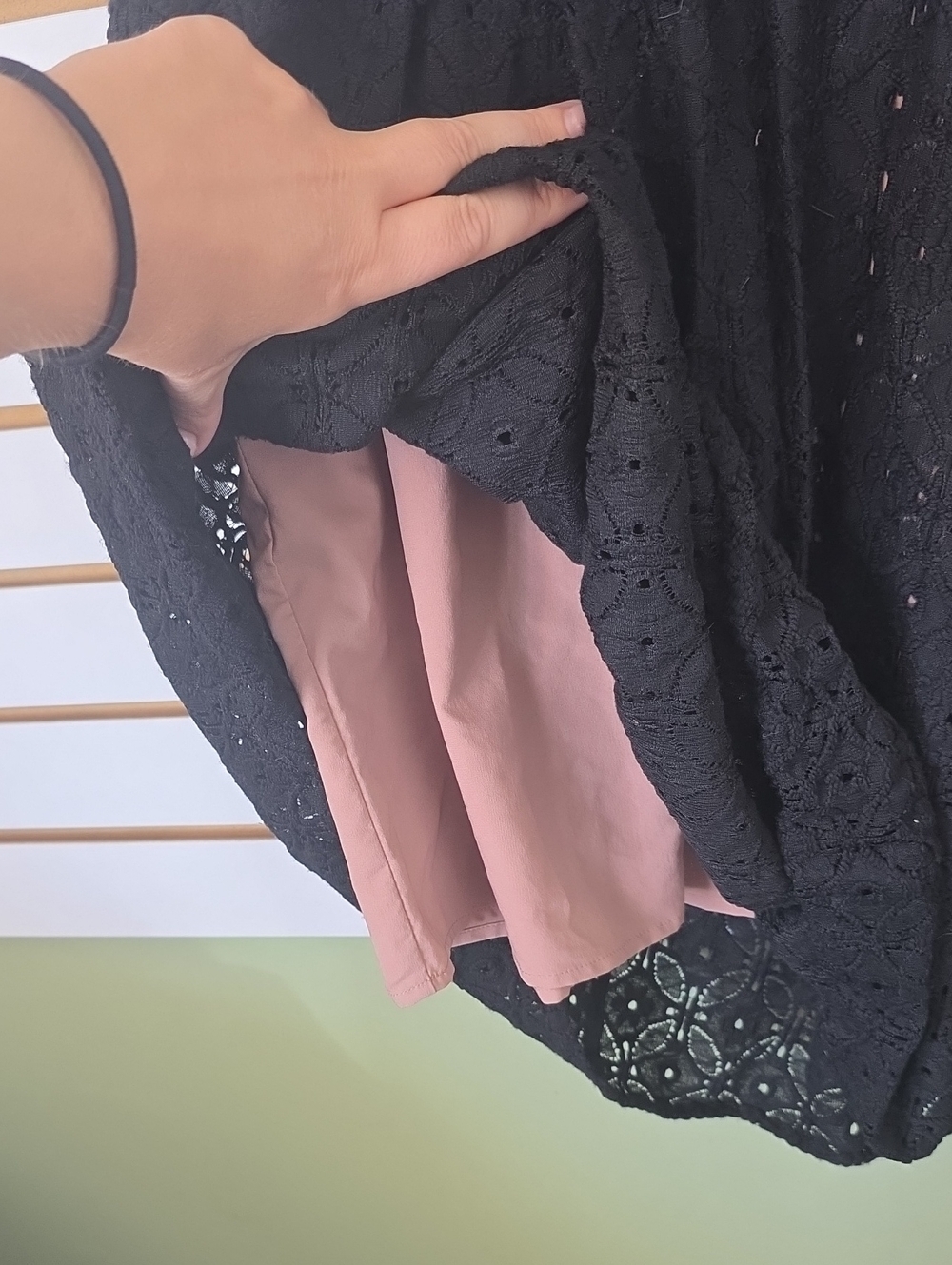 NY&Co Lace Fit-and-Flare Dress Lg - Picture 4 of 8